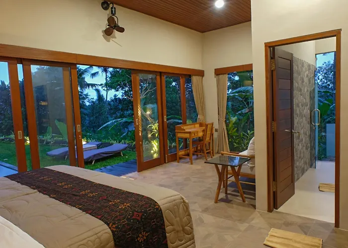 Atik, Spacious Jungle Villa Ubud